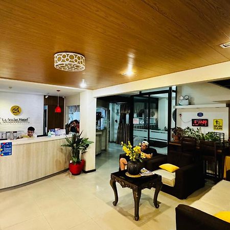 La Anclar Hotel Davao City Extérieur photo