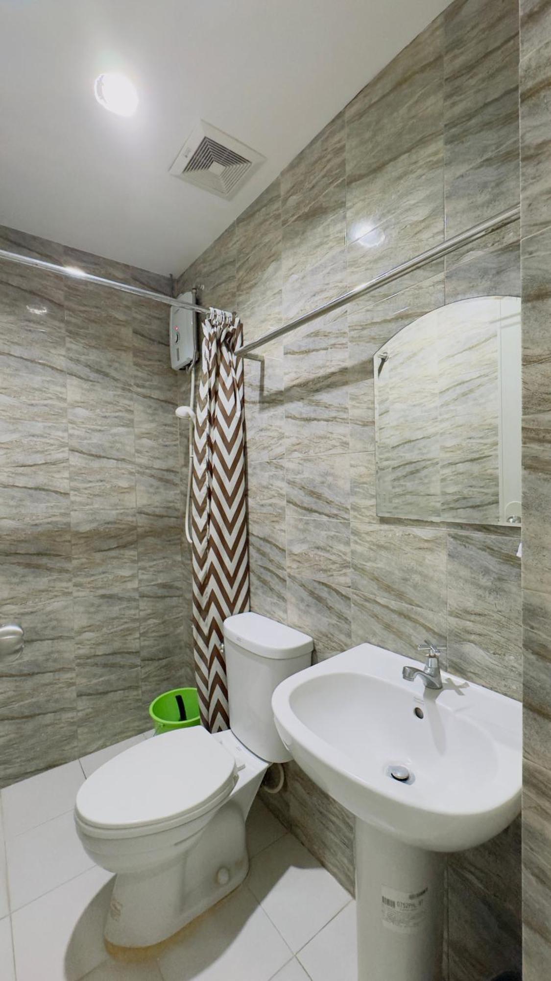 La Anclar Hotel Davao City Extérieur photo