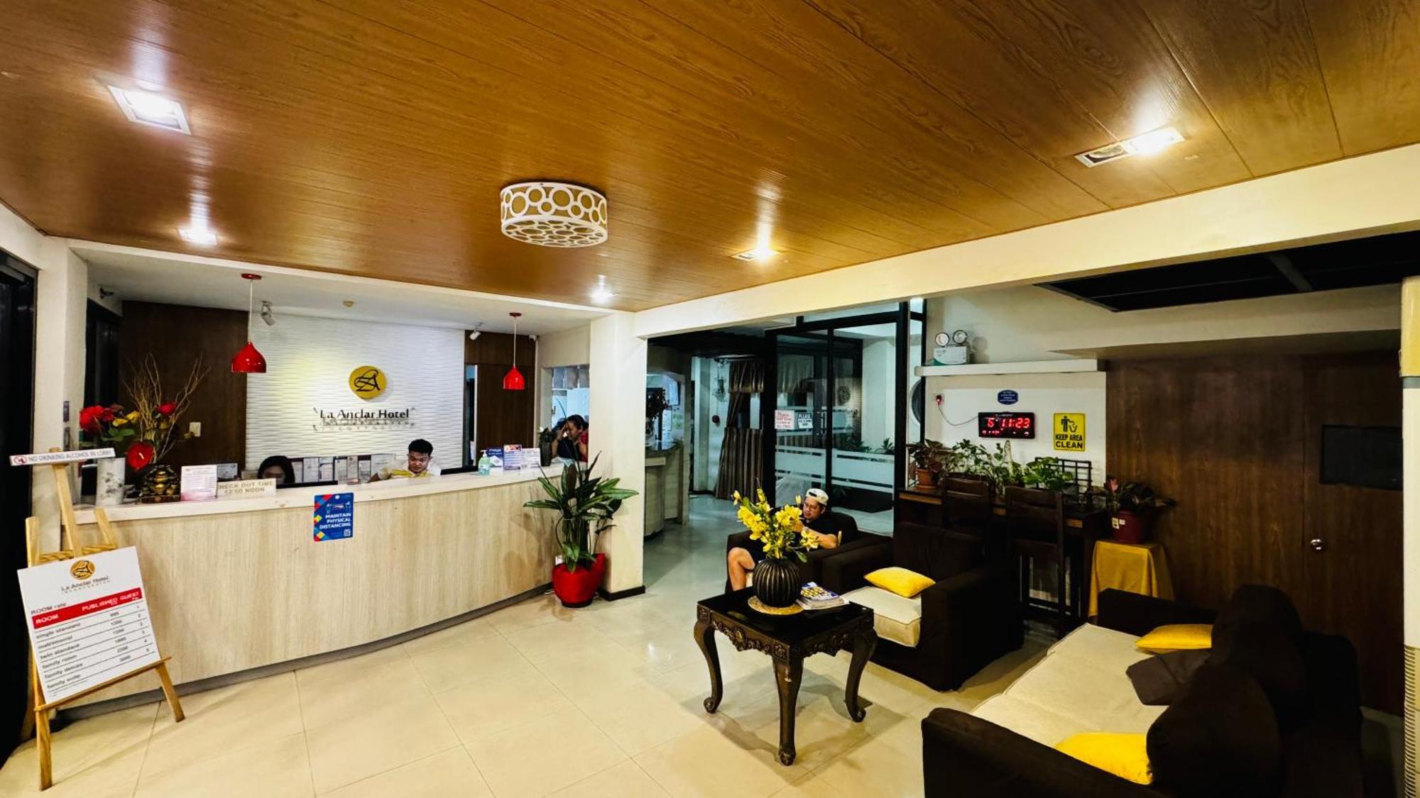 La Anclar Hotel Davao City Extérieur photo