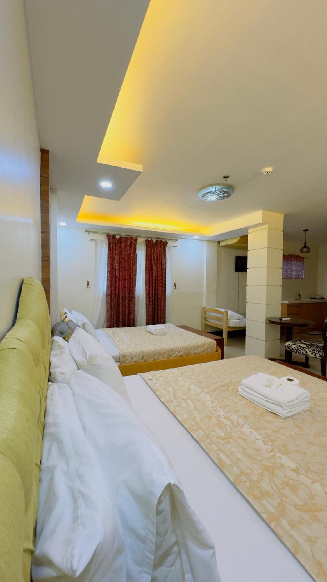 La Anclar Hotel Davao City Extérieur photo