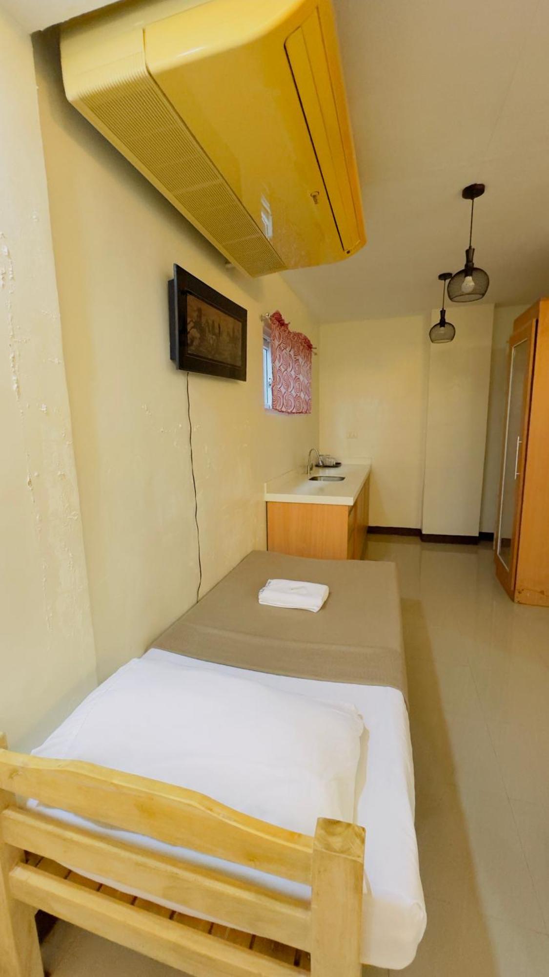 La Anclar Hotel Davao City Extérieur photo