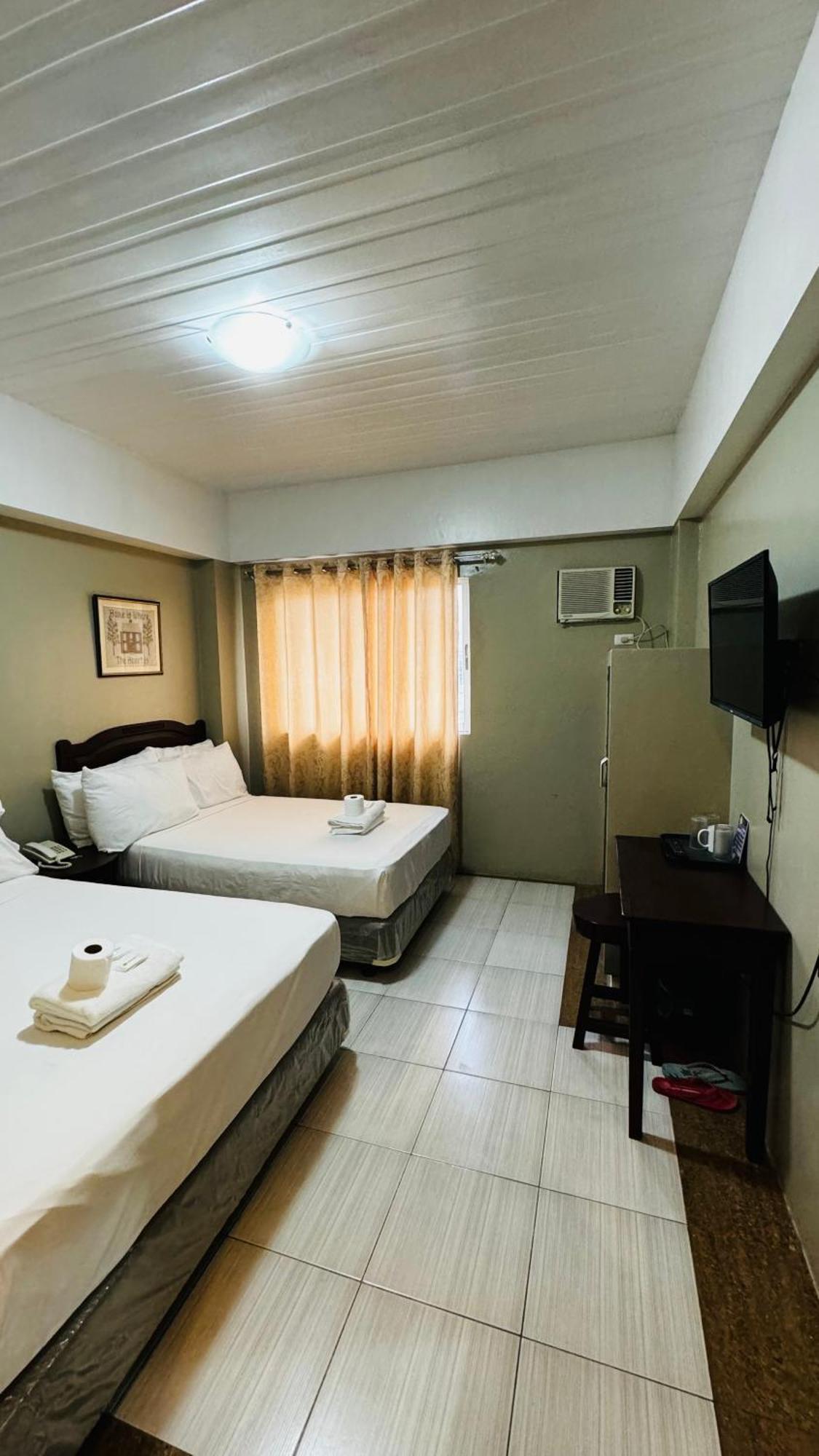 La Anclar Hotel Davao City Extérieur photo