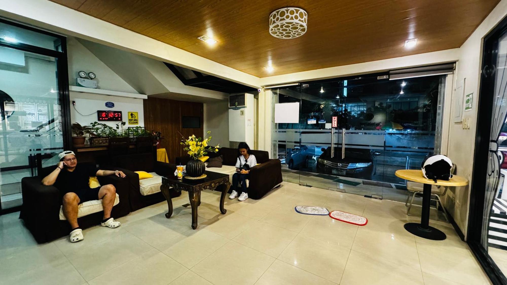 La Anclar Hotel Davao City Extérieur photo